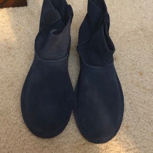 Kids Size 5 Uggs